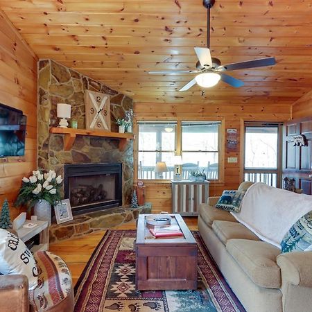 Blue Ridge Cozy Cabin In The Woods With Hot Tub! Eksteriør billede