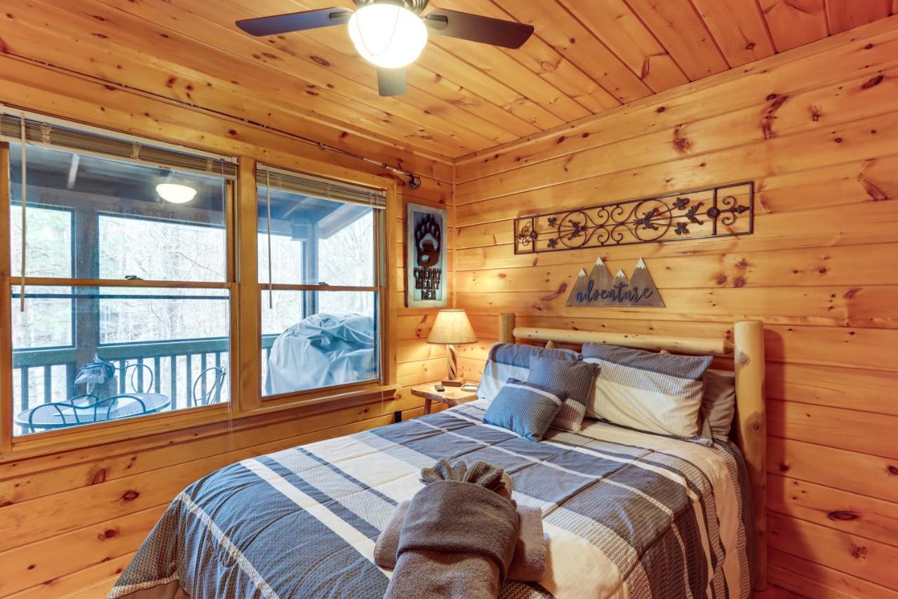 Blue Ridge Cozy Cabin In The Woods With Hot Tub! Eksteriør billede